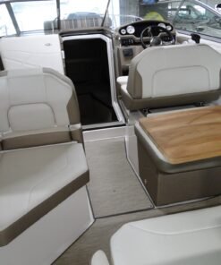 Alternative view of REGAL 26 EXPRESS